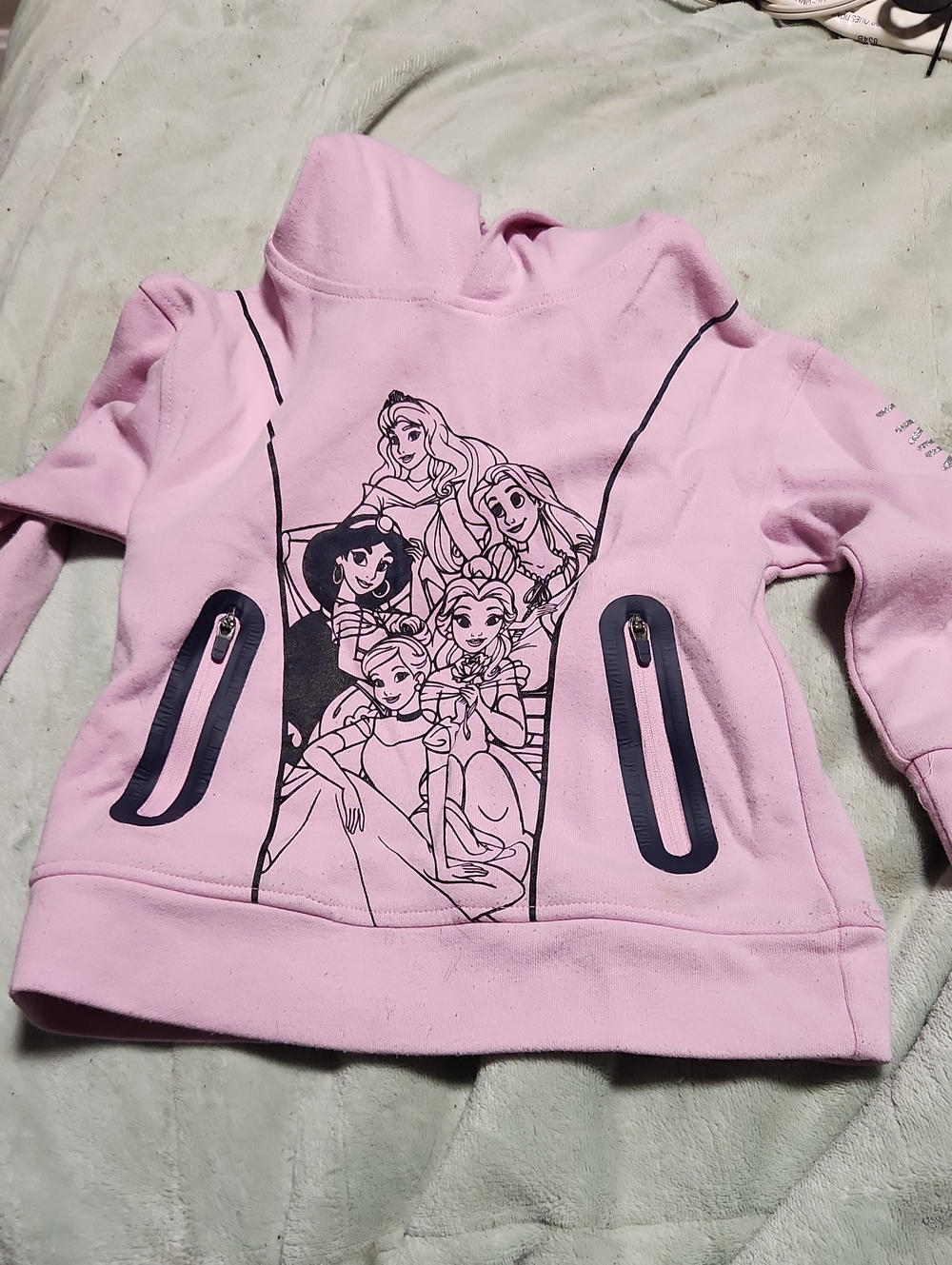 Girls' Light Pink Princess Character Hoodie with Zipper Pockets